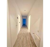 Neue 3er WG, 1 möbliertes Zimmer ab 01.04. in Königsbrunn