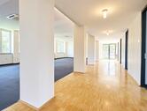 Foto - Ihr Bürotraum im Obergeschoss! - 7,00 EUR Kaltmiete, ca.  31,59 m²