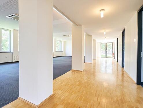 Foto - Ihr Bürotraum im Obergeschoss! - 7,00 EUR Kaltmiete, ca.  31,59 m²