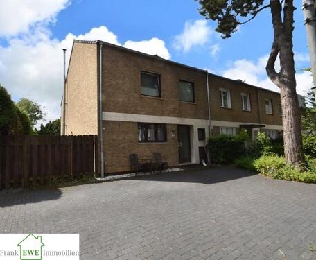 Foto - Objekt-Nr. 436 - 40597 Düsseldorf Möbliertes Reiheneckhaus mit Garage in Benrath