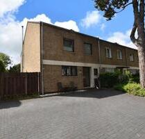 Objekt-Nr. 436 - 40597 Düsseldorf Möbliertes Reiheneckhaus mit Garage in Benrath