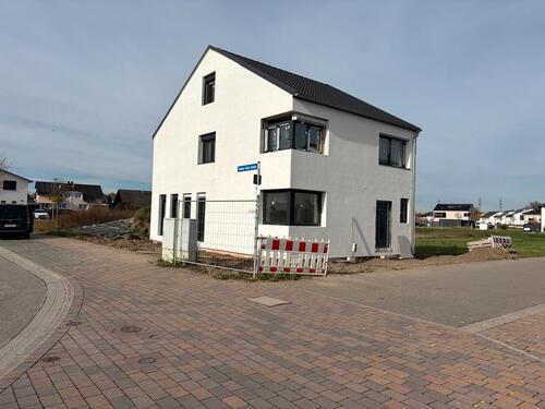 Foto - 5 Zimmer Doppelhaushälfte in Philippsburg