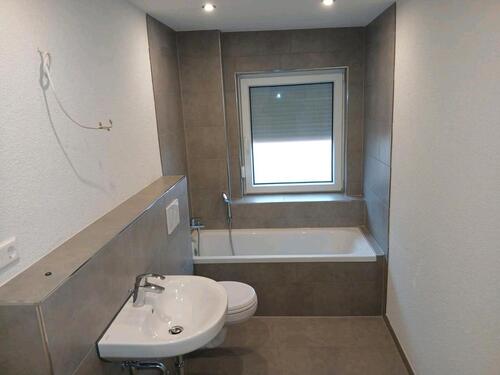 Foto - 4 Zimmer Wohnung zu Vermieten mit Stellplatz