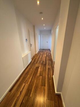 Foto - großzügige 3-Zimmer-Wohnung unterm Dach