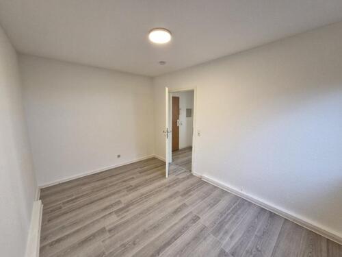 Foto - Sanierte 3-Zimmer-Wohnung - 900,00 EUR Kaltmiete,