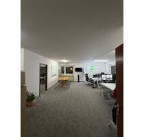 PROVISIONSFREI! - Helles Großes Büro in Hochdahl – Platz für bis zu 8 Personen – viele Parkplätze – Einzug ab 15.01. möglich - Erkrath