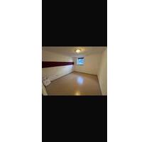 Schöne renovierte 2 Zimmer Wohnung - Ulm Jungingen