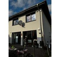 DHH provisionsfrei von Privat - 447.500,00&nbsp;EUR Kaufpreis, ca.&nbsp; 130,00&nbsp;m&sup2; in Bad Bramstedt (PLZ: 24576)