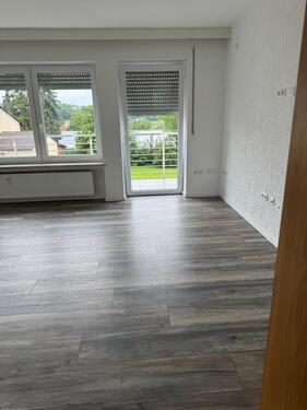 Foto - 4 Zimmer Wohnung ca 100 qm , grosser moderner Balkon , Top Lage