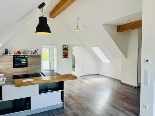 Foto - Große 3 Zimmer Wohnung mit EBK,2 Bäder, Klimaanlage und Balkon ins Grüne in Frankfurt Seckbach