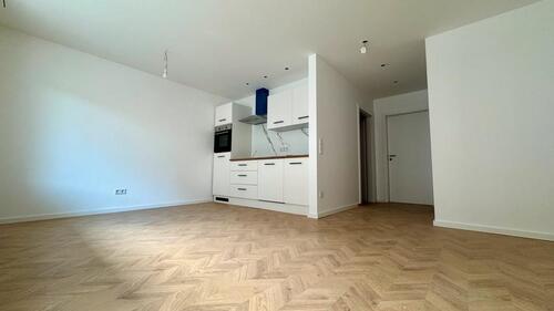 Foto - Frisch sanierte 2-Zi-Whg zu vermieten
