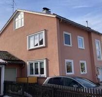 Renovierte Doppelhaushälfte in 83329 Waging am See zu vermieten