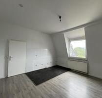 **helle gemütliche Dachgeschoss mit großer Wohnküche** - Gelsenkirchen Gelsenkirchen-Mitte