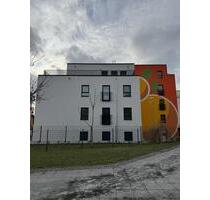 Traumhafte 4 Zimmer Wohnung mit Dachterrasse, Klimaanlage, Jalousie, B16 - Berlin Marzahn-Hellersdorf