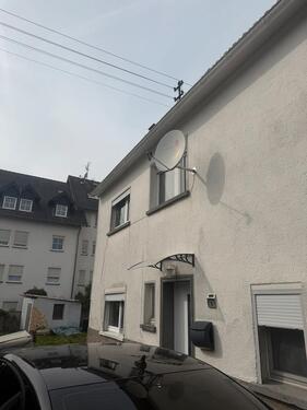 Foto - Freistehendes Einfamilienhaus mit Carport und Garten in Ettringen