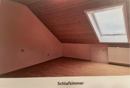 Foto - Dachgeschosswohnung, 3 Zimmer - 700,00&nbsp;EUR Kaltmiete, ca.&nbsp; 80,00&nbsp;m&sup2;