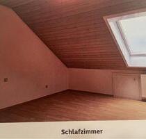 Dachgeschosswohnung, 3 Zimmer - 700,00&nbsp;EUR Kaltmiete, ca.&nbsp; 80,00&nbsp;m&sup2; in Donzdorf (PLZ: 73072)