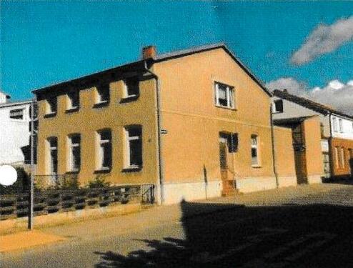 Foto - 7 Zimmer Mehrfamilienhaus, Wohnhaus zum Kaufen in Güstrow