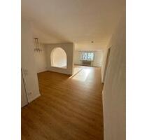 Sanierte 3,5-Zimmer-Wohnung mit EBK und Balkon in Friedrichshafen