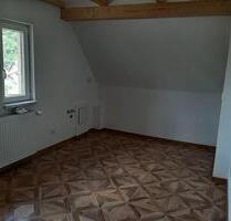 2-Zimmer-DG-Wohnung | 49 m² | saniert | Energiausw. A | Meiningen