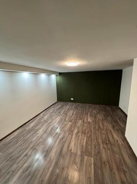 Foto - Attraktive 3-Zimmer-Wohnung mit großer TerrasseGarten