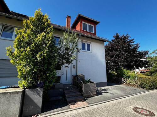 Foto - Unikat ohne Makler! Geräumige 8-Raum-Doppelhaushälfte in Dreieich