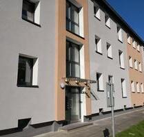 Frisch modernisierte und renovierte 2-Zimmer-Wohnung mit Balkon - Duisburg Ruhrort