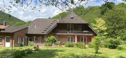 Foto - Landhaus mit 1,3 Hektar großen Grundstück