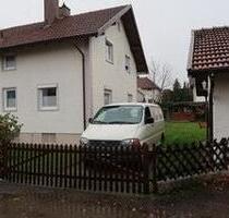 Doppelhaushälfte mit Gerage und Gartenhütte - Biessenhofen