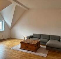 Berliner Dachgeschoss-Wohnung zu Vermieten Steglitz Berliner Dachgeschoss-Wohnung zu Vermieten Steglitz