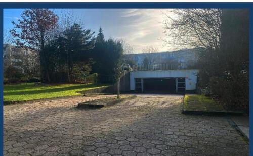 Foto - Tiefgaragenstellplatz - 75,00 EUR Miete,