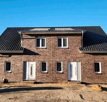 Doppelhaushälfte in Hodenhagen inkl. -Einbauküche - Erstbezug