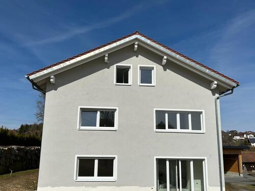 Foto - Modernisiertes Einfamilienhaus zu vermieten