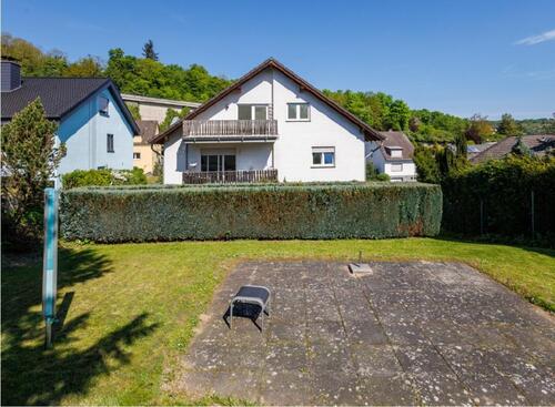 Foto - Helle & großflächige Wohnung mit schöner Aussicht - Teilmöbliert