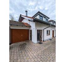 Helle DHH mit Garten Garage & Dachterrasse in Mutlangen