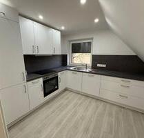 Rutesheim-Heuweg: 2-Zi-DG-Whonung, gr. Terrasse, renoviert - Leonberg