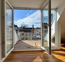 Sonne satt: Dachgeschoss mit Süd-Terrasse, Weitblick nach Westen - Berlin Neukölln