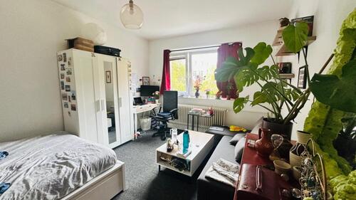 Foto - WG Zimmer möblierte nur Frauen - 700,00 EUR Kaltmiete, ca.  17,00 m²