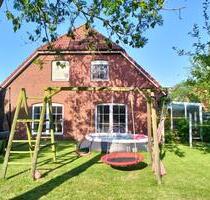 Haus in Siedlungslage, Sackgassenende - Blomberg