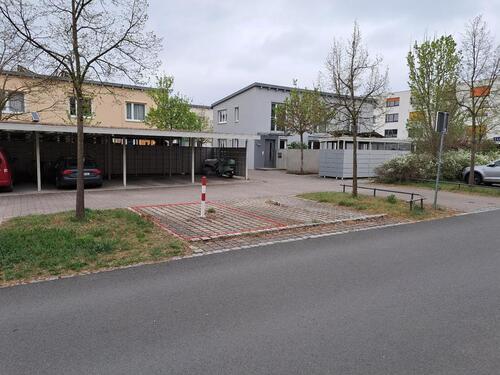 Foto - Stellplatz mit Poller im Röthelheimpark