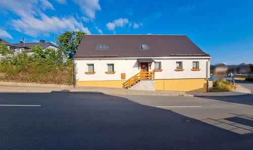Foto - Einfamilienhaus - 162.000,00&nbsp;EUR Kaufpreis, ca.&nbsp; 200,00&nbsp;m&sup2;