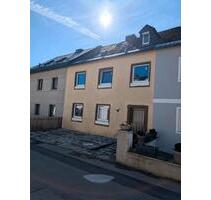 Mittelreihen Haus von Privat - 160.000,00&nbsp;EUR Kaufpreis, ca.&nbsp; 110,00&nbsp;m&sup2; in Helmbrechts (PLZ: 95233)