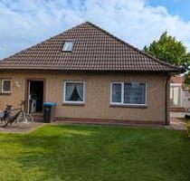 Bungalow mit Ferienhaus - 320.000,00&nbsp;EUR Kaufpreis, ca.&nbsp; 130,00&nbsp;m&sup2; in Moormerland (PLZ: 26802)