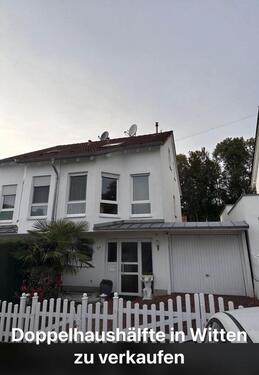 Foto - Doppelhaushällfte mit Garage und Garten von Privat