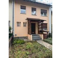 von privat: Reihenmittelhaus mit Garage in Schwaig - Schwaig Bei Nürnberg