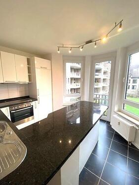 Foto - Stillvolle 2-Zimmer-Wohnung mit EBK in Düsseldorf-Niederkassel 40547