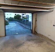 Garage mit Licht Libellenweg - 95,00 EUR Miete, in Frankfurt am Main (PLZ: 60529) Schwanheim