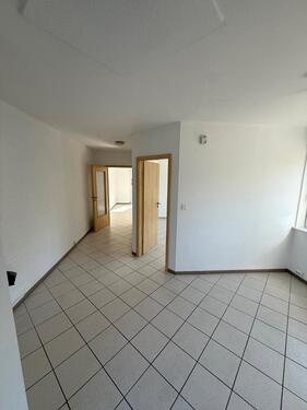 Foto - Büro Gewerbe Singlewohnung Obergeschoss Balkon 48m2 Stellplatz