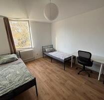Platz im Mehrbettzimmer. Ruhige, schöne Gegend. Mit Anmeldung. - Berlin Tempelhof-Schöneberg