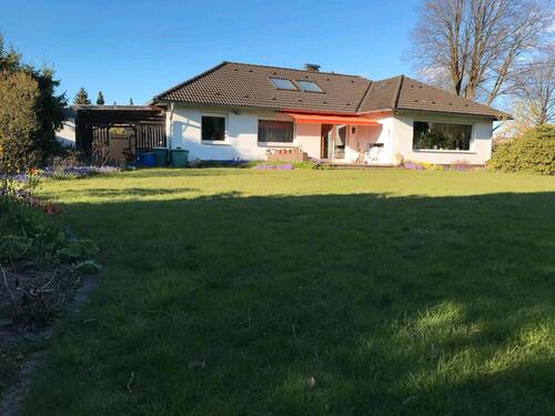 Foto - Bungalow, Platz für großzügige Lebensmodelle